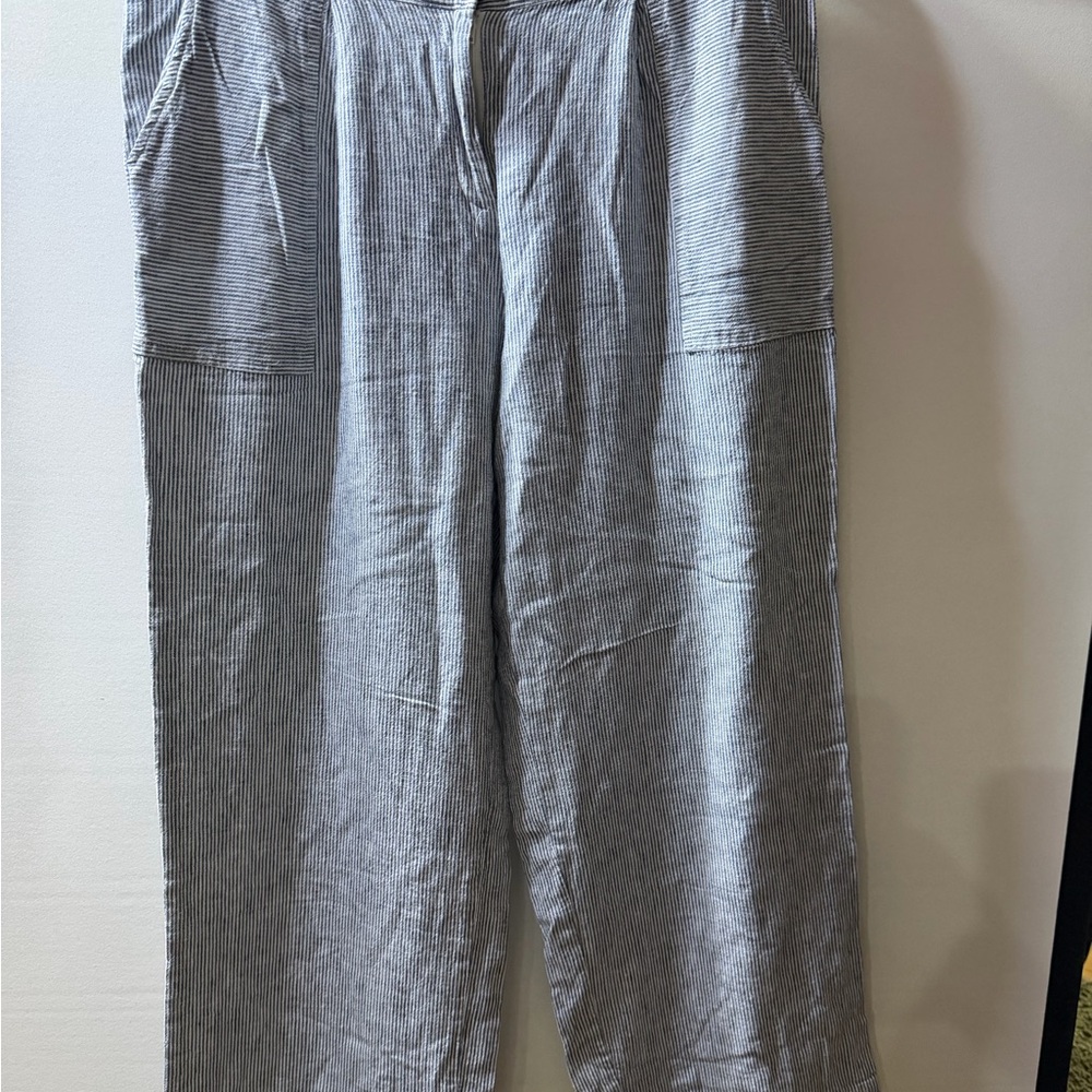 Laundry By Shelli Segal Gray Striped Cropped Pants